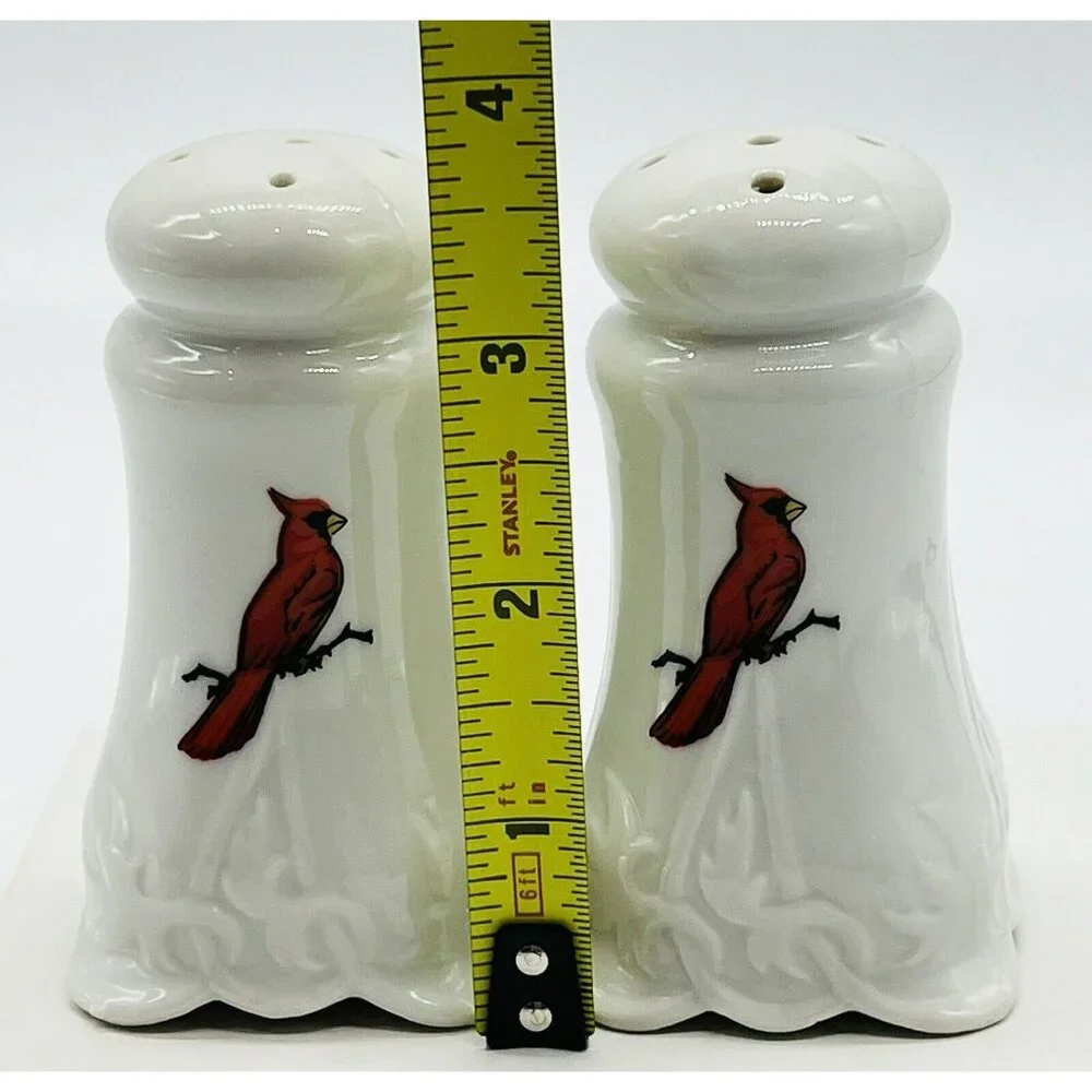 Vintage Cardinal‎ Salt Pepper Shakers Ceramic Fort Boonesborough
